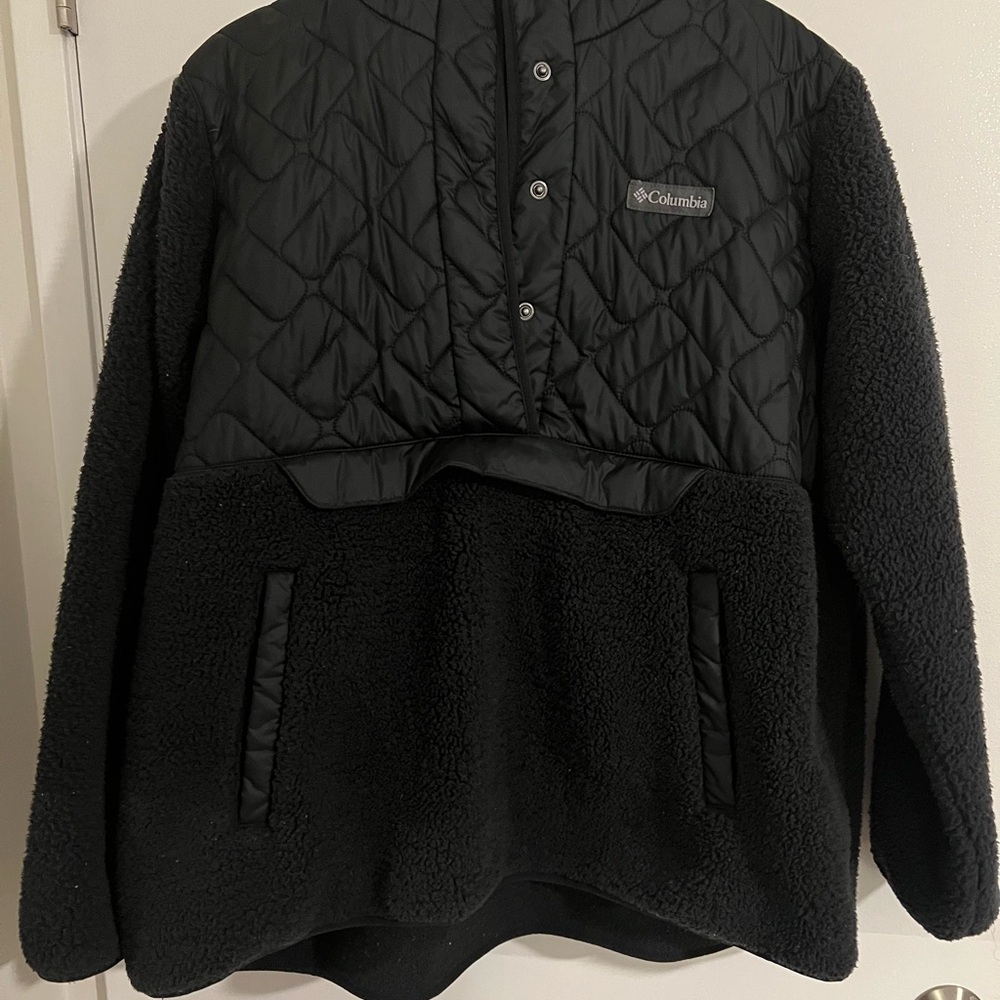 Columbia Black Quilted Jacket warm and cozy